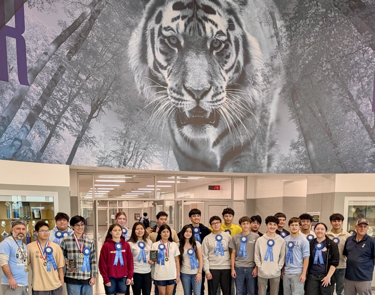 image of students who qualified for state 