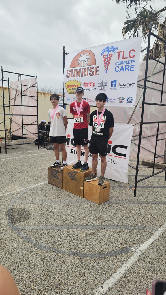 Baker representing at the Agape Ranch 5K this morning! 🏃‍♀️🖤❤️