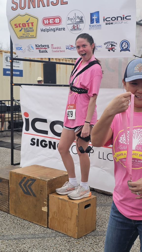 Baker representing at the Agape Ranch 5K this morning! 🏃‍♀️🖤❤️