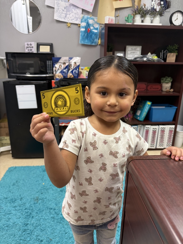 Congratulations to all the Wednesday Be There for the Bell winners! 🔔 We are so proud of their commitment to being present. ✨