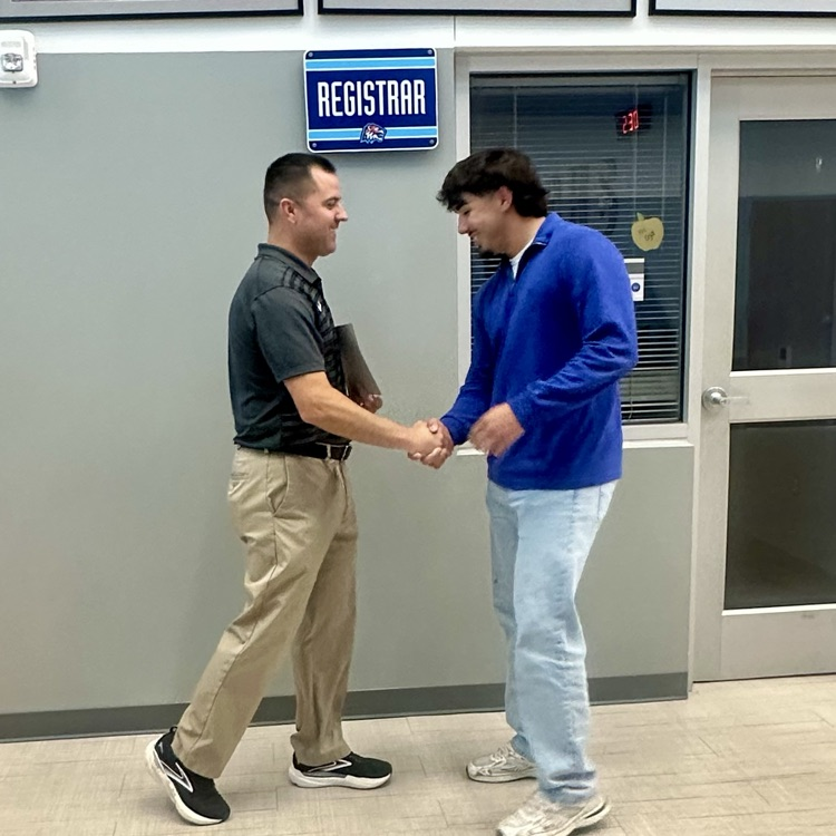 Huge congratulations to Genevieve Bellino and Roman Niño for being named Spring Finalists for CCISD Athlete of the Year! 