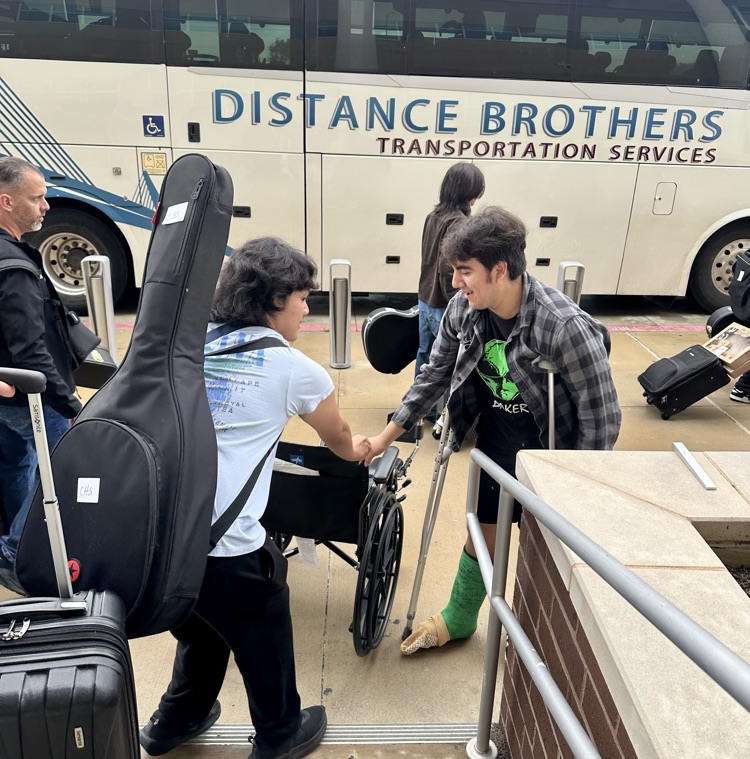🎸🔥 TURN IT UP 🔥🎸  Time to take over 🎶🔥  Good luck to our Guitar Tigers today — go make some noise!!! 🤘🏻😎  #CarrollPride #FineArts #BetterAtCarroll #TPND