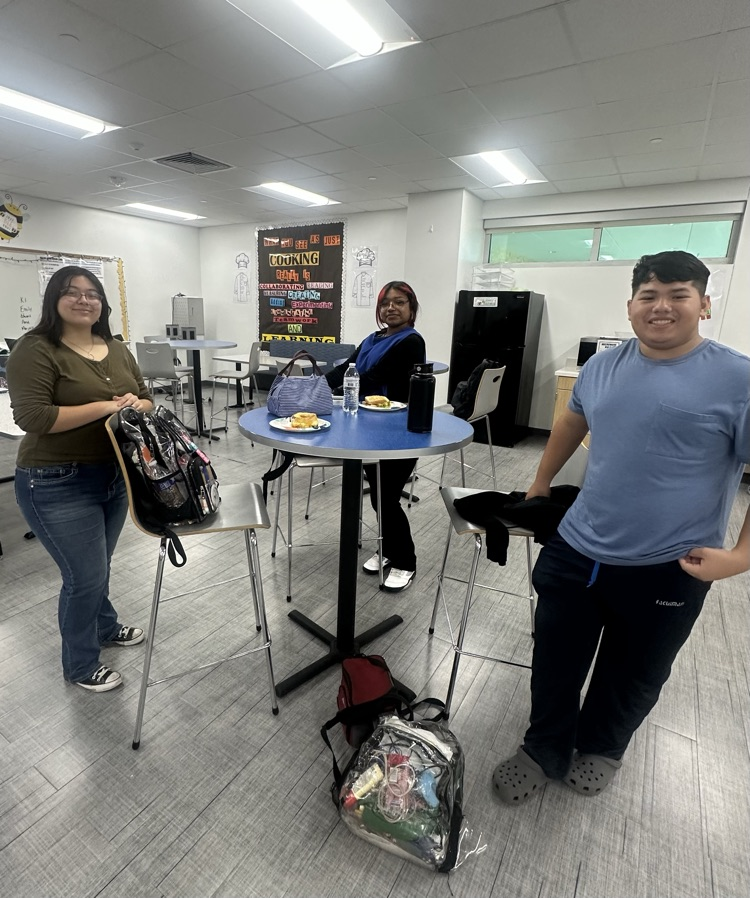 🧀🔥 Just grilled cheese… until it got competitive 😭 Our Culinary Arts crew turned it into a whole battle 💀  #CarrollPride #TPND