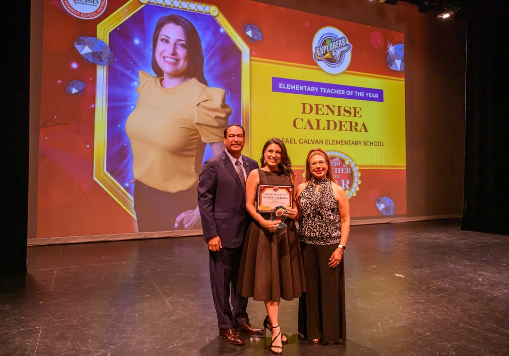 Dr. roland hernandez, denise caldera and veronica molina pose for a photo. 