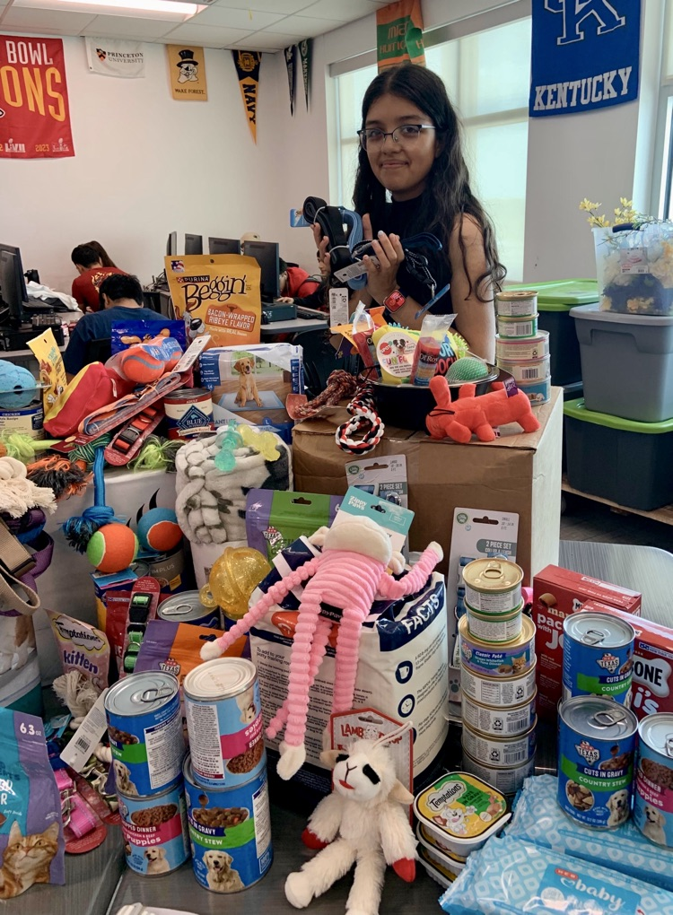 🐾 NHS IN ACTION 🐾  Supporting our furry friends at the Gulf Coast Humane Society 💙  Proud of our Tigers for showing up and giving back!  #CarrollPride #TPND #NHS