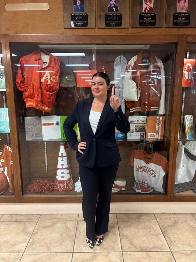 💙🐅 THEY’RE IN THE BUILDING 🐅💙  Our UIL Academic Regional Qualifiers are already at UTSA and ready to compete 🔥  STATE is the goal 👀 Let’s go, Tigers!! 💪  #CarrollPride #TPND #UILAcademics