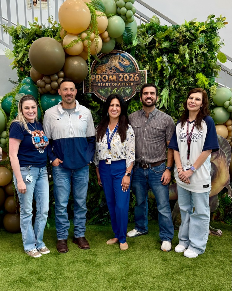💙🐅 When the adults join the party 🐅💙 Heart of a Tiger Prom had everyone in the fun 💃🕺🔥  #CarrollPride #TPND
