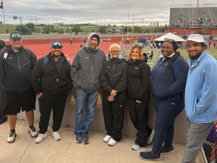 Everybody wanna win… but not everybody got THIS coaching staff. 😮‍🔥  While others guessing, we’re coaching different. Stay mad. Stay chasing. 🐯 #BuiltDifferent #TigerTrack #RunItUp