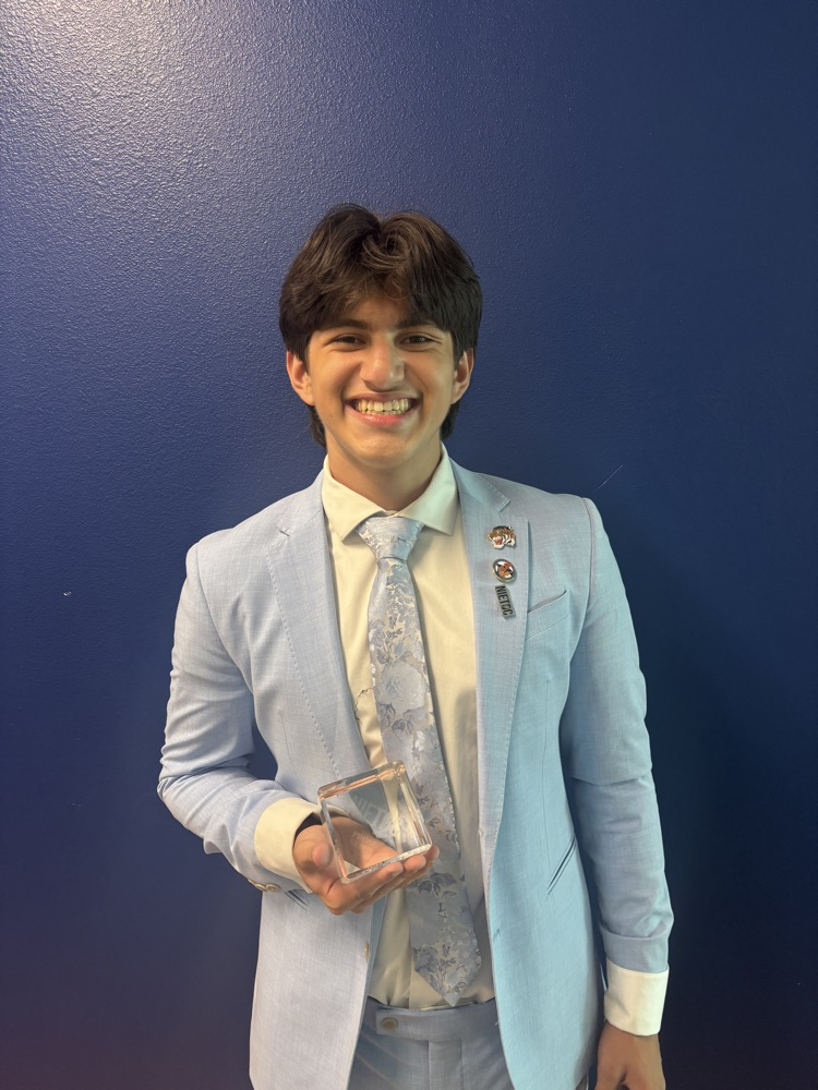 Massive congratulations to our Tigers, Guadalupe (Jay) and Ethan, for placing among the BEST in the country at NIETOC Nationals in Prose! 🇺🇸