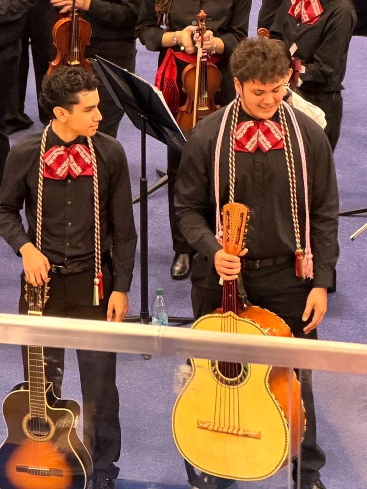 Last night, our senior Mariachi and Orchestra students took the stage together one final time as CHS Tigers. 