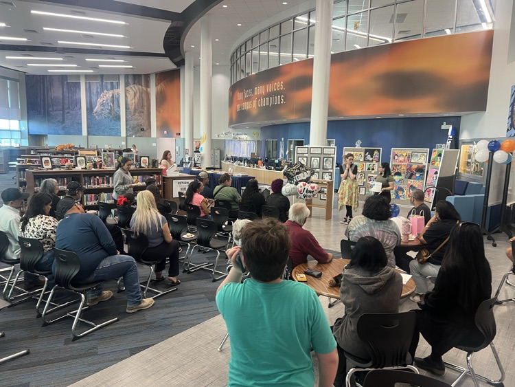 A night full of creativity, talent, and Tiger pride! 🎨🐅💙🧡  NAHS Cord Ceremony, Fine Arts Awards, and Open Gallery showcased the incredible work of our Carroll artists. Proud of our talented Tigers! ✨  #CarrollTigers #TPND #FineArts #NAHS #TigerPride 