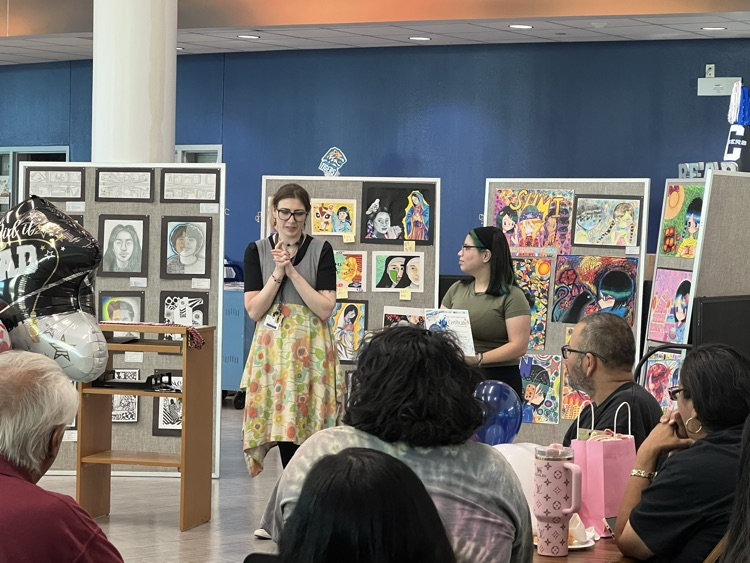 A night full of creativity, talent, and Tiger pride! 🎨🐅💙🧡  NAHS Cord Ceremony, Fine Arts Awards, and Open Gallery showcased the incredible work of our Carroll artists. Proud of our talented Tigers! ✨  #CarrollTigers #TPND #FineArts #NAHS #TigerPride 