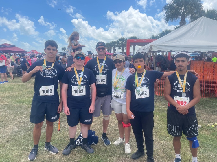 Beach to Bay = handled. 🏃‍♂️🌊🔥  Today, Carroll NJROTC cadets operated a water station AND ran the race, representing Carroll with grit, teamwork, and Tiger pride all day long. 💪🐅  These cadets stay busy. #CarrollTigers #NJROTC #BeachToBay #TPND 💙🧡