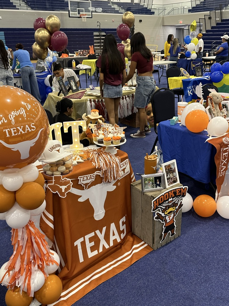 ⏰ 15 MORE MINUTES… 👀🔥  Decision Day is almost HERE, Tigers! 🎓🐅 The arena is set. The future is waiting.  Class of 2026… it’s almost time to make it official. 💙🧡  #CarrollTigers #DecisionDay #ClassOf2026 #TPND