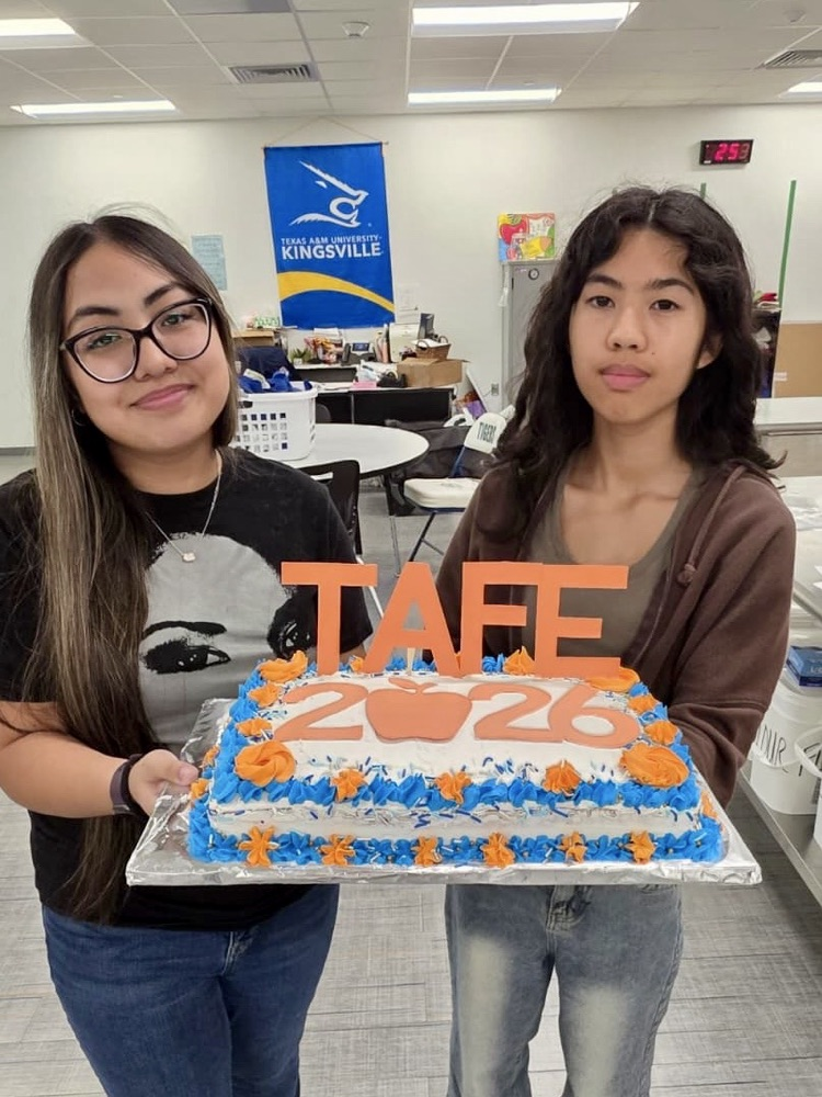 Our Culinary 1 students showed out by creating a special cake for one of our very own — TAFE! 🐅💙🧡