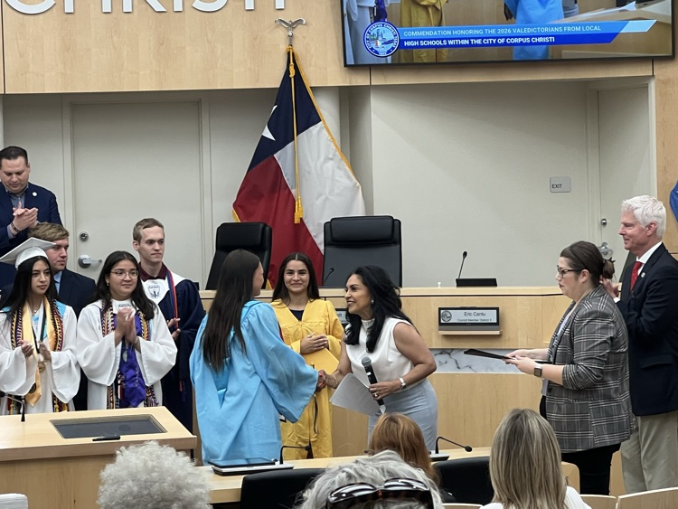 Our very own Valedictorian, Kallie Dalager, recognized at City Hall for being ELITE in and out of the classroom. 🐅🎓💙🧡  Carroll excellence on full display. The Class of 2026 is DIFFERENT.  #BetterAtCarroll #TPND #Valedictorian #ClassOf2026