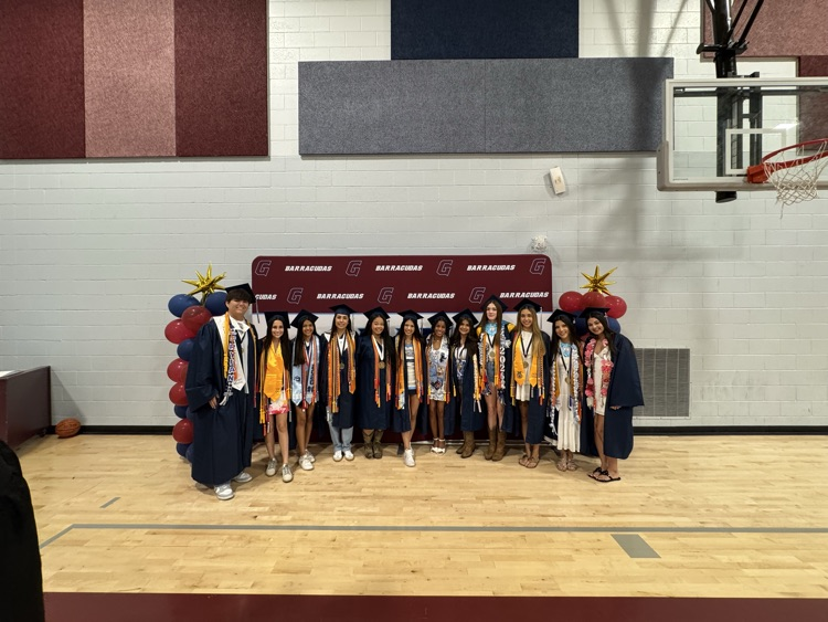 One last set of memories before these Tigers take over the world. 💙🧡🔥  #BetterAtCarroll #SeniorSunday #ClassOf2026 #TPND