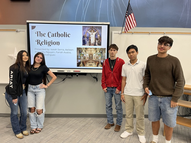 Our English 2 students have been wrapping up the year with presentations, collaboration, and showcasing everything they’ve learned. 👏🐅