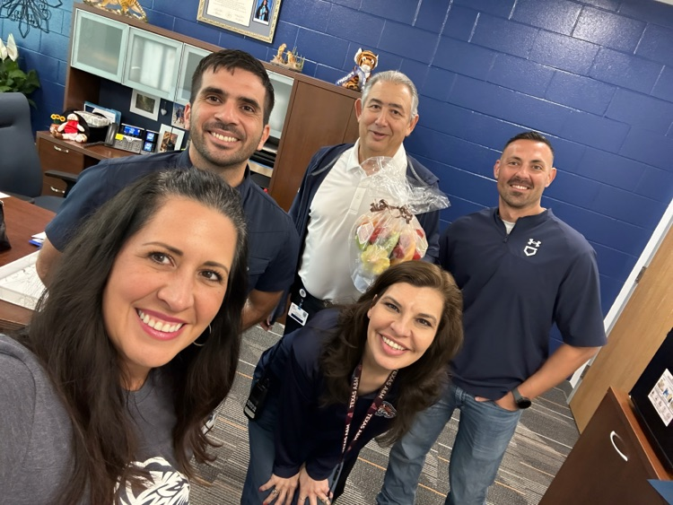 🐅💙🧡 A huge Tiger shoutout to our part-time Assistant Principals, Mrs. Reyna and Mr. Chapa!