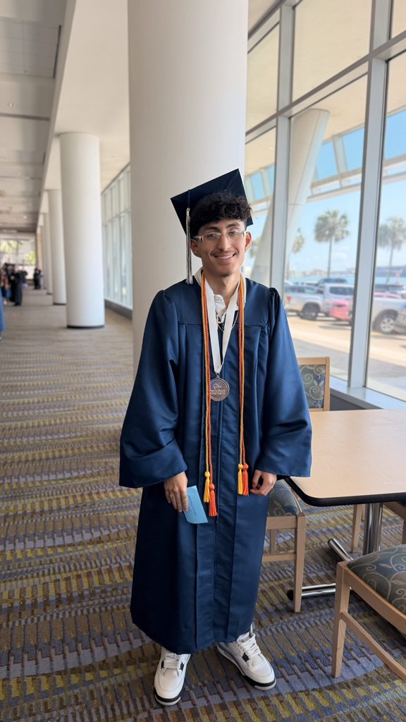 The caps. The gowns. The memories. Congratulations, Tigers! 🐅💙🧡 #ClassOf2026 #TPND