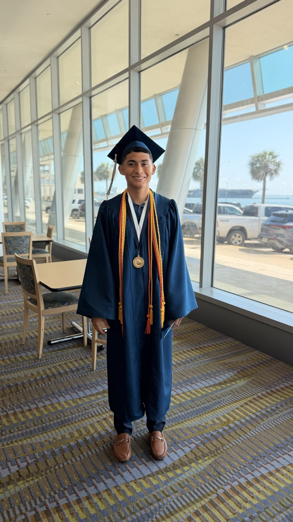 The caps. The gowns. The memories. Congratulations, Tigers! 🐅💙🧡 #ClassOf2026 #TPND