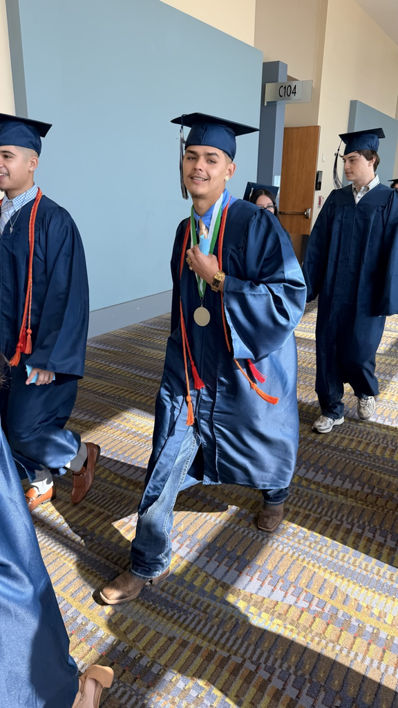They did it. Class of 2026, your Carroll family is proud of you. 🎓 #CarrollTigers #TPND