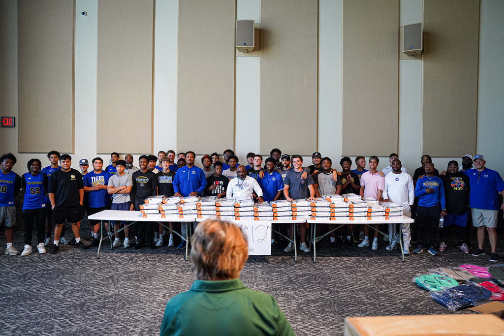 group photo of students who helped with shool supply drive