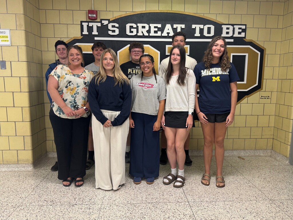 Andrea Spencer with Rotary Interact students