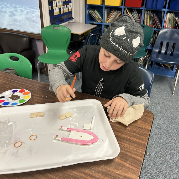 students creating Mayflower boats