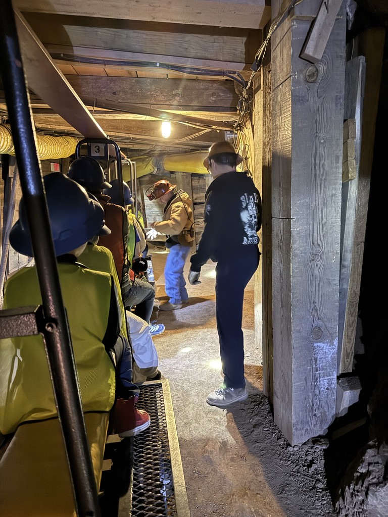 DDB 4th Graders at Queen Mine in Bisbee and Kartchner Caverns