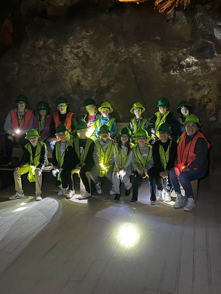 DDB 4th Graders at Queen Mine in Bisbee and Kartchner Caverns