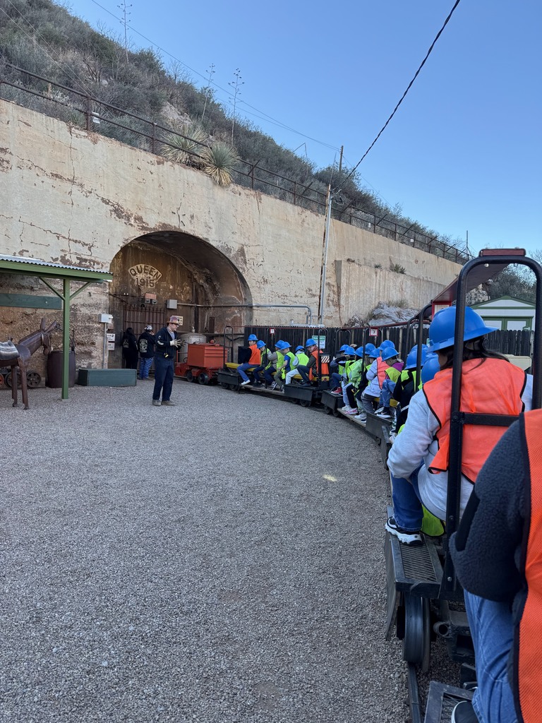 DDB 4th Graders at Queen Mine in Bisbee and Kartchner Caverns