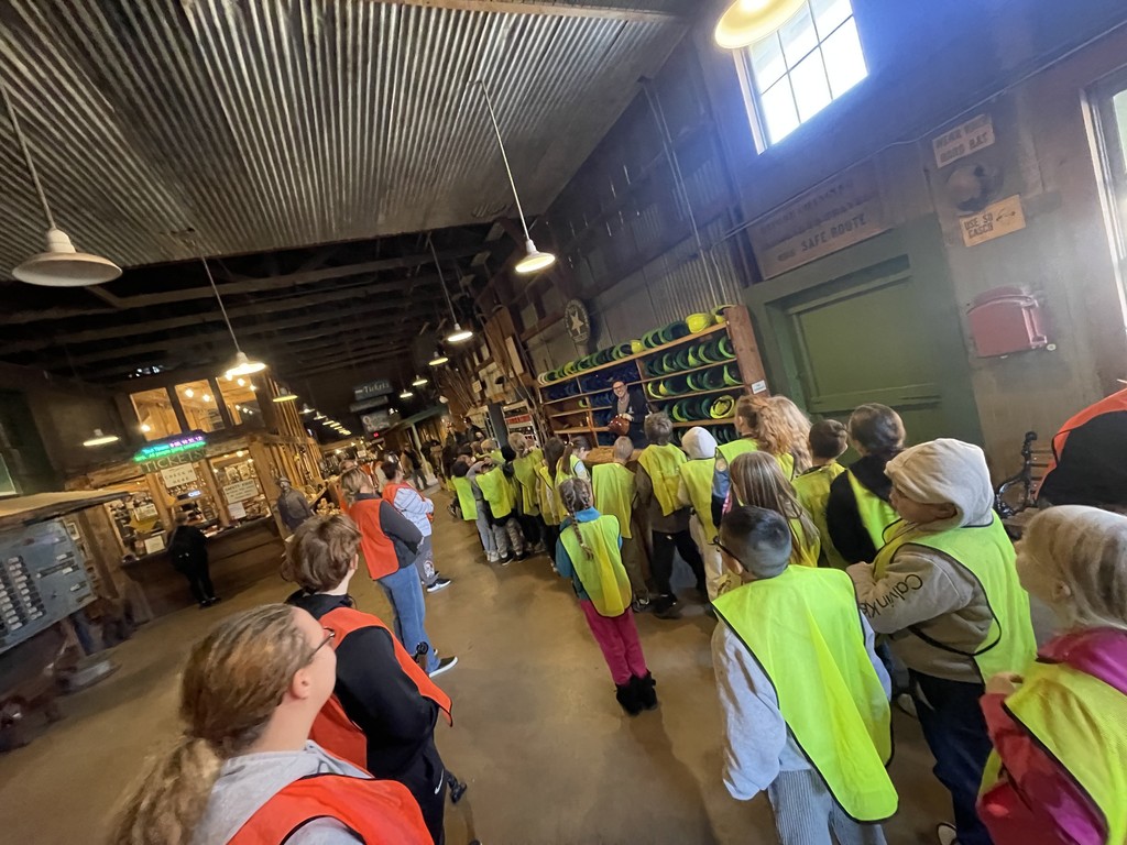 DDB 4th Graders at Queen Mine in Bisbee and Kartchner Caverns