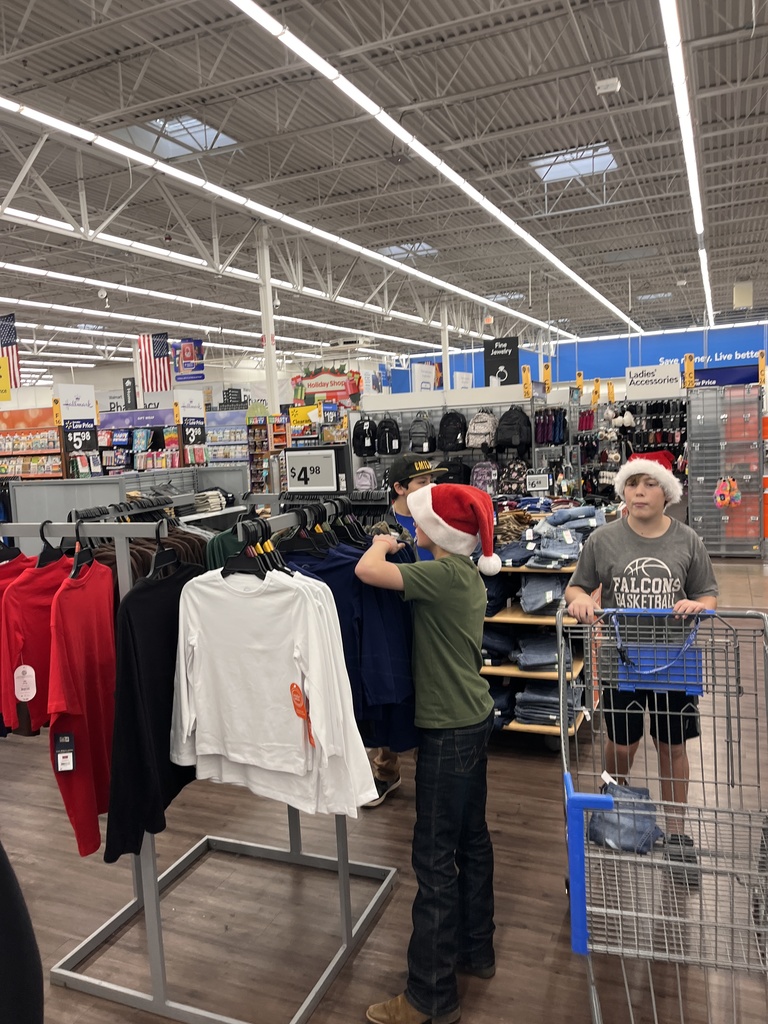 DDB Student Council shopping for local families for the holidays