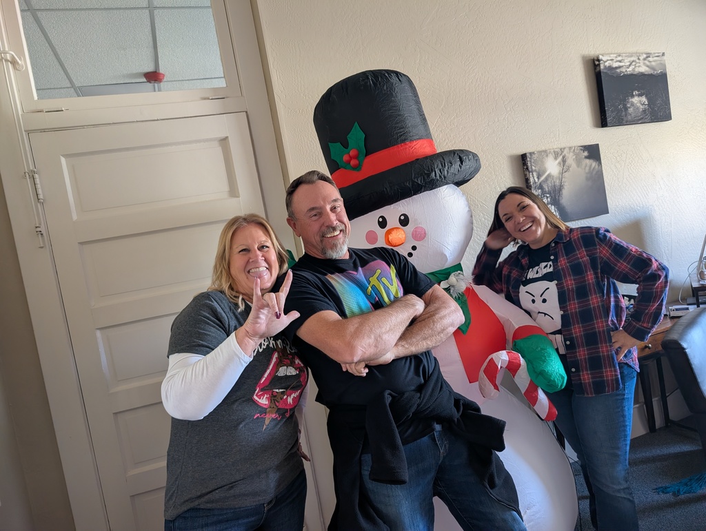 PXL_20251218_201405143