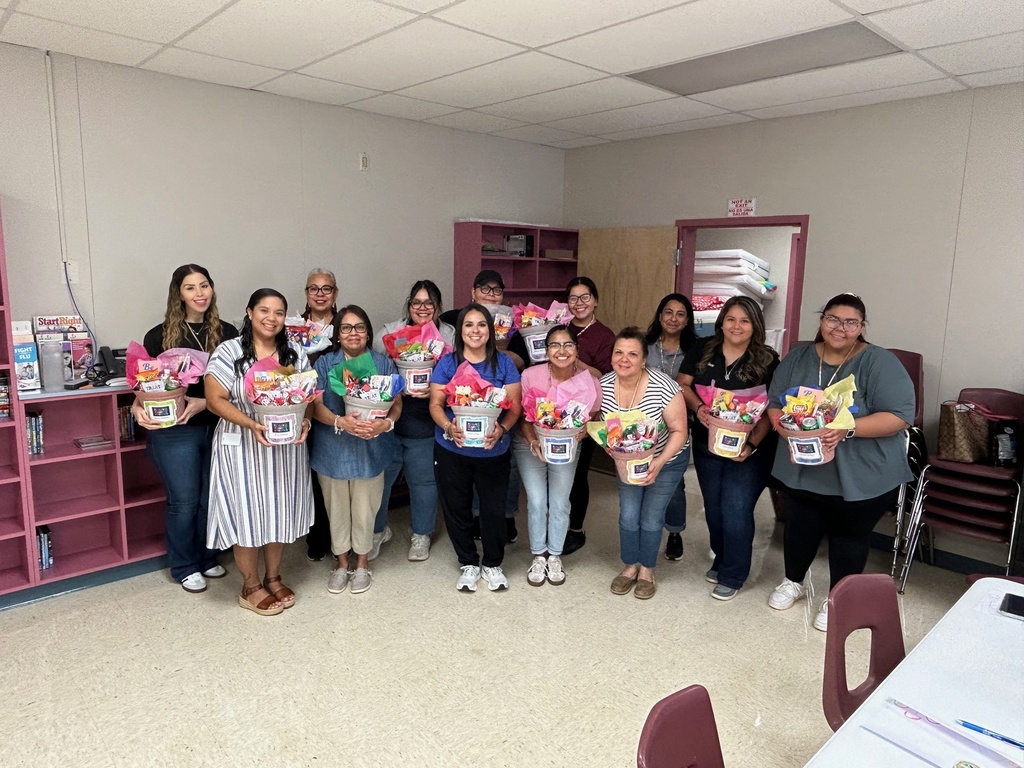 ECLC Staff participates in team-building activities in preparation for the upcoming year.