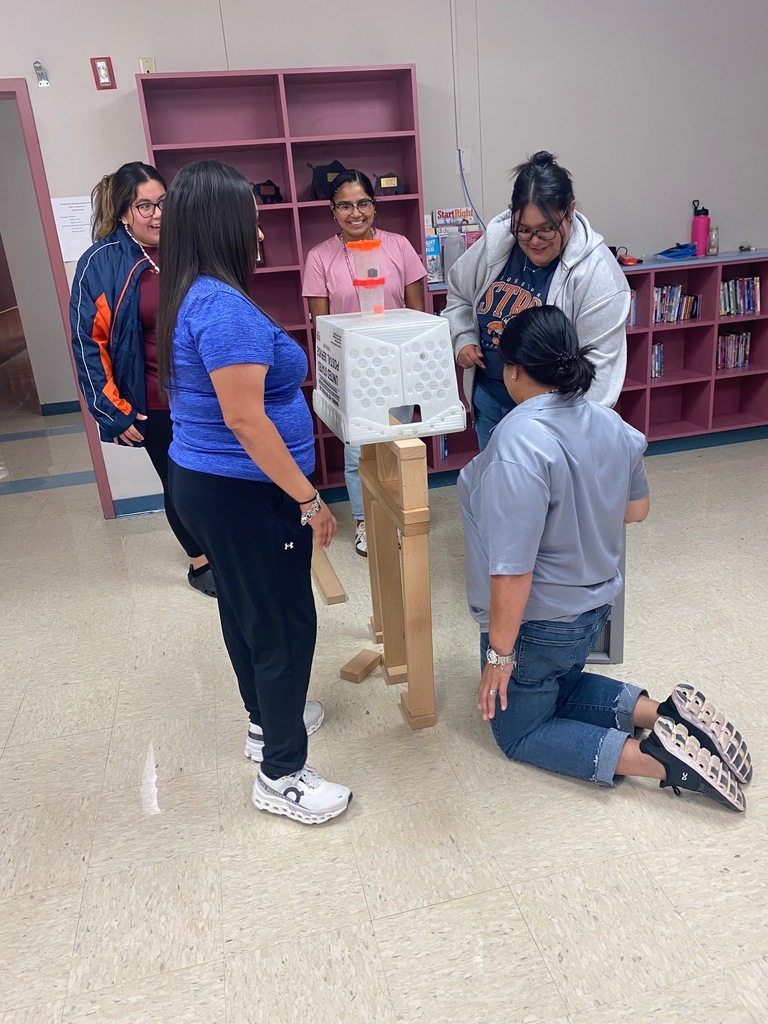 ECLC Staff participates in team-building activities in preparation for the upcoming year.