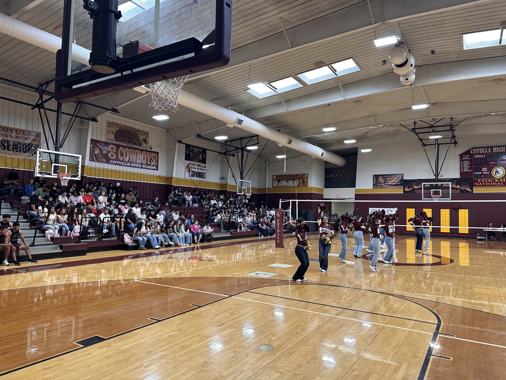 CHS Welcomes Students Back