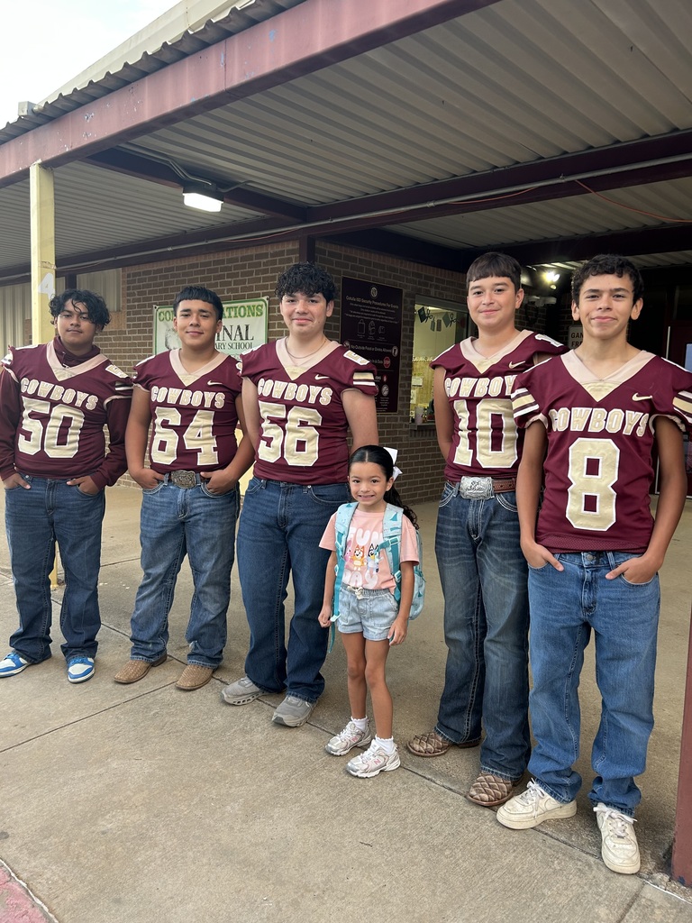 The CHS Cheerleaders and Football Players welcomed students at Encinal Thursday morning.