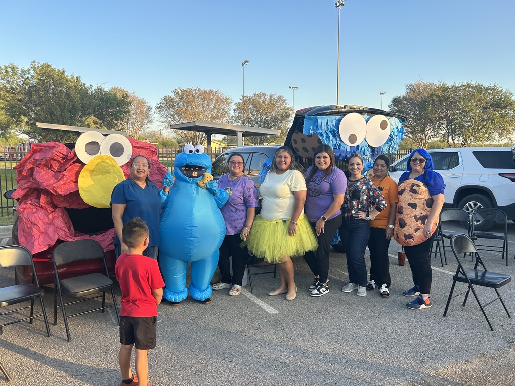 Encinal Elementary School had a successful Trunk or Treat  at the Encinal Veterans Park on Monday October 27, 2025.