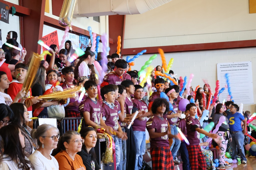 Pep Rally Football pics 103025