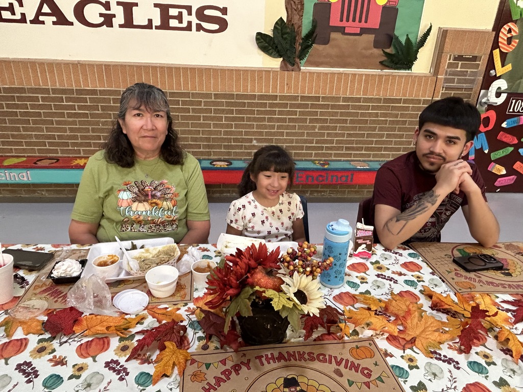 Thanksgiving  Parent Luncheon was a great success at  Encinal Elementary School..