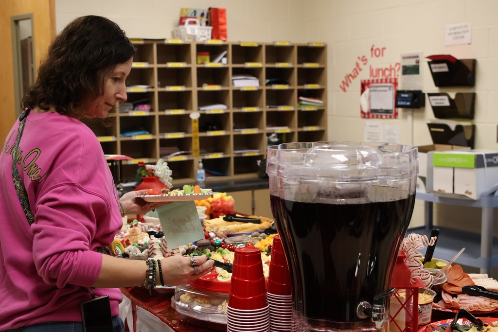 NMS Sunshine Committee - 10th Day of Christmas