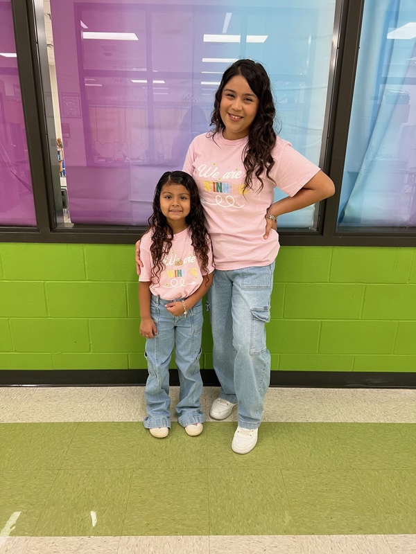 Homecoming Week Dress Up 2025 Day 3 -Twin Day