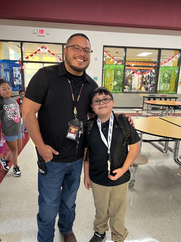Homecoming Week Dress Up 2025 Day 3 -Twin Day
