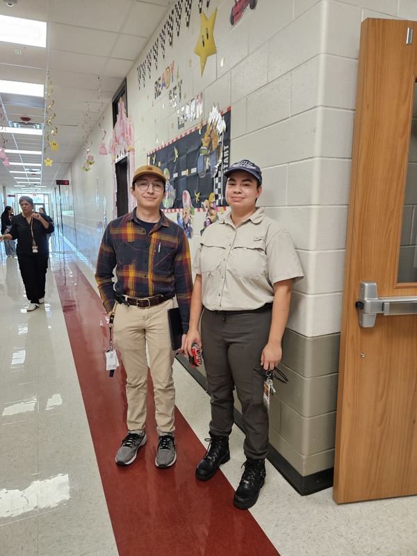 Homecoming Week Dress Up 2025 Day 3 -Twin Day