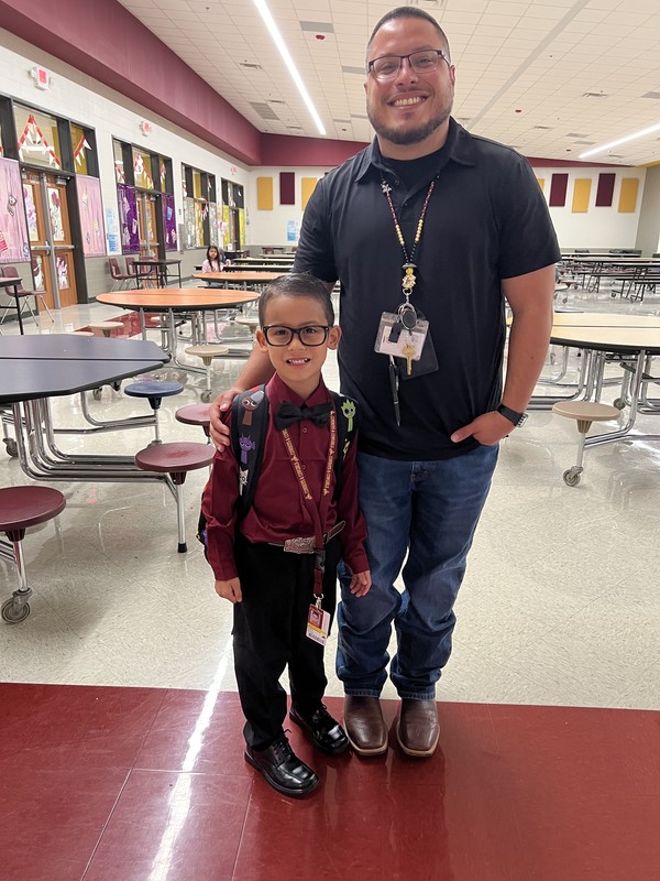 Homecoming Week Dress Up 2025 Day 3 -Twin Day