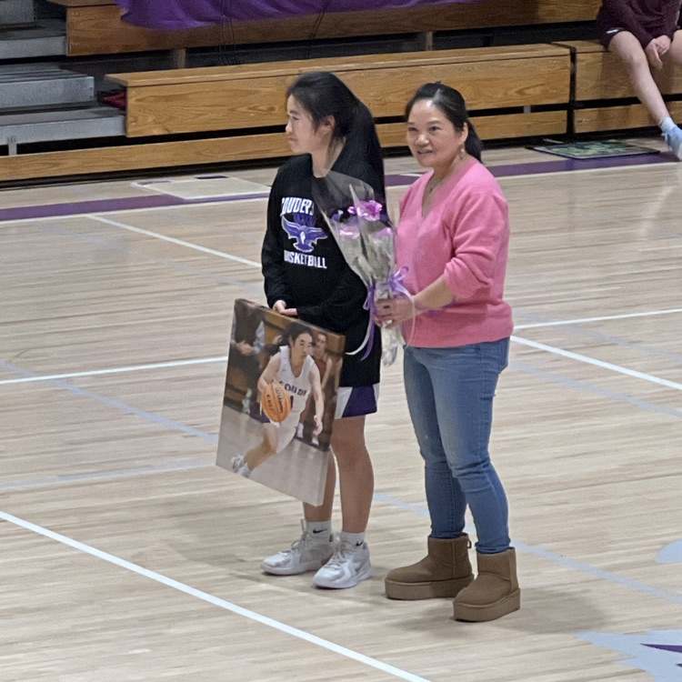 a senior girl and her mother 