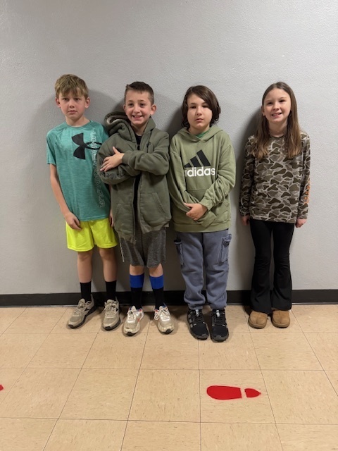 4th grade students on Green Eggs and Ham day.