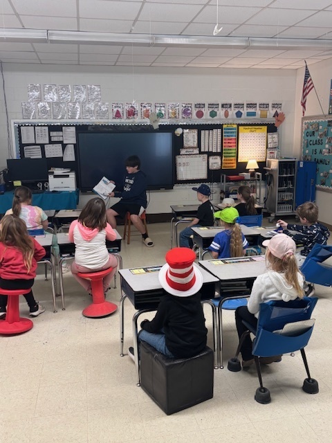 Raylend reading to 1st grade